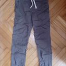 140-hm nove prehodne hlače-sive, brez etikete cena: 7 eur