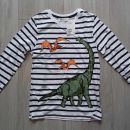 134-140-hm nova majčka dino-z etiketo cena: 7 eur