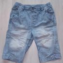 134-NEXT KRATKE HLAČE-jeans, lepo ohranjene cena: 6 eur