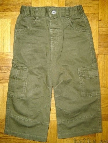 92/98-prehodne hlače-lepo ohranjene, z žepi, frajerske, za jesen/pomlad  cena: 4 eur