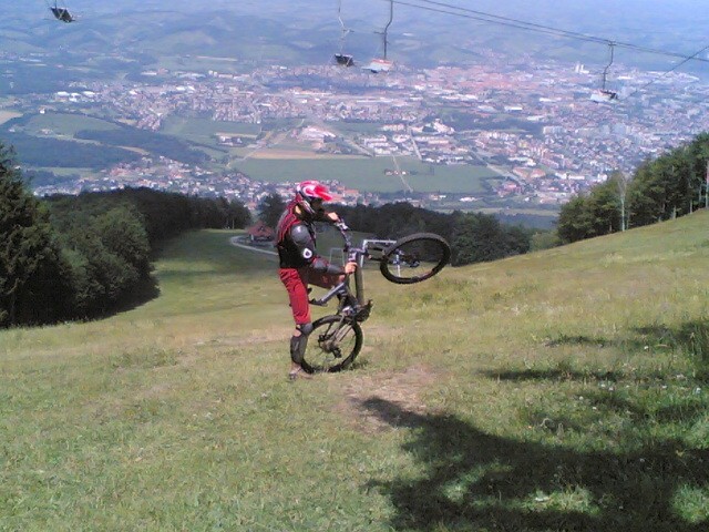 Downhill Maribor (slikano nokia 6630) - foto povečava