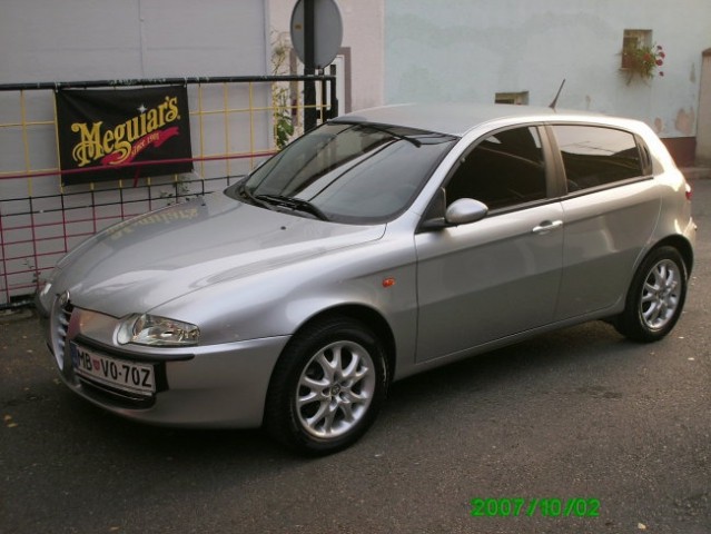 Alfa Romeo 147 - foto