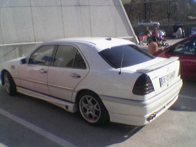 Mercedes - foto