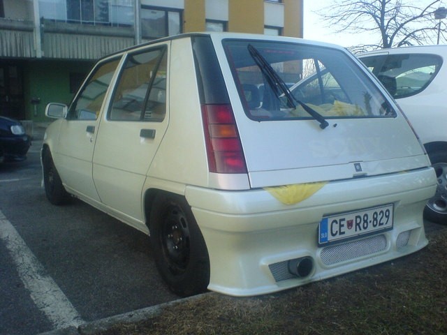 Renault - foto povečava