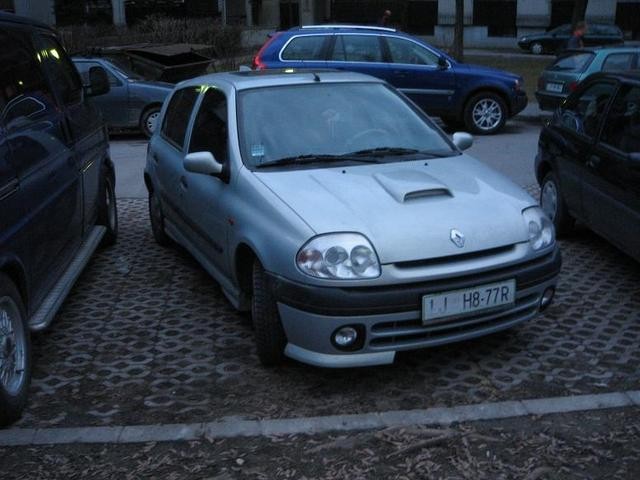 Renault - foto povečava