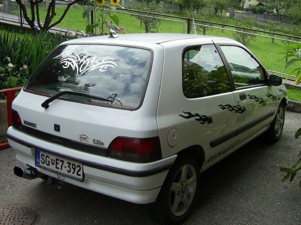 Renault - foto povečava