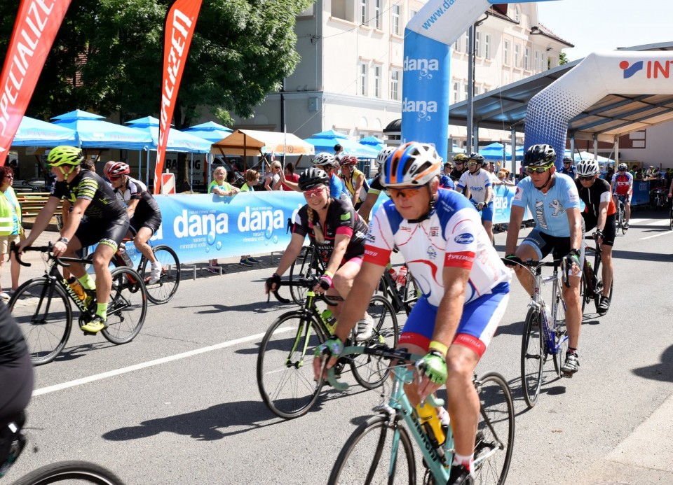 15. kolesarski maraton Dana - 1 - foto povečava