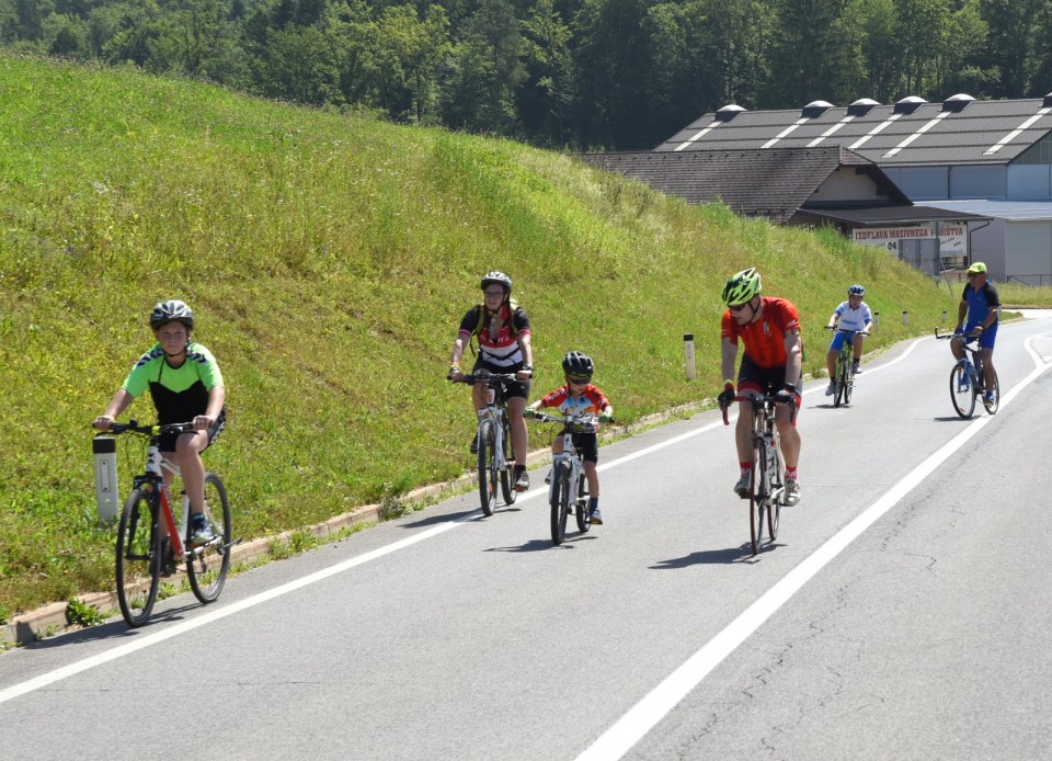 15. kolesarski maraton Dana - 2 - foto povečava