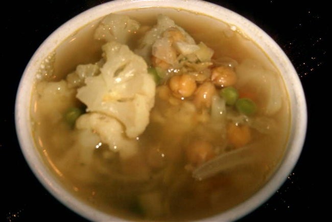 zelenjavna juha z dodatkom čičerike