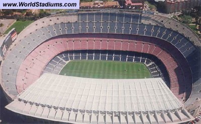 Nogometaši v barceloni in evropski stadioni - foto