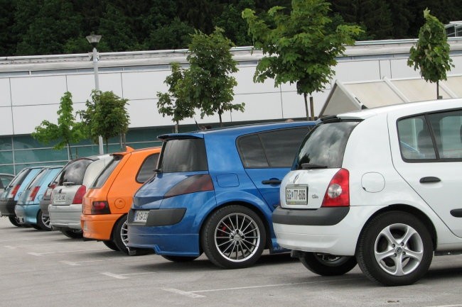 Renault srecanje 4.6.2006 - foto povečava