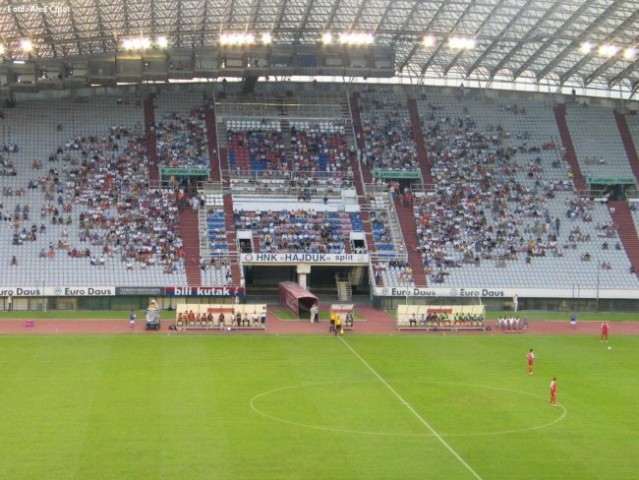 Zahodna tribuna