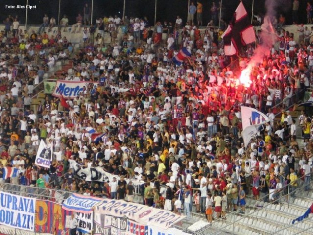 Torcida (Hajduk-Cibalia) avg. 2006 - foto