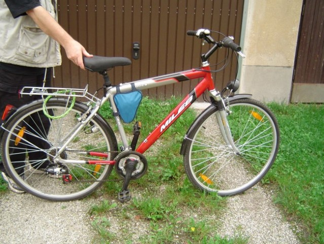 Soncnice,kolesa in hiske - foto