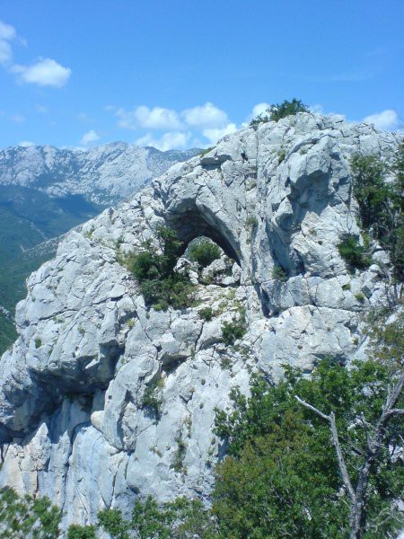 Takole pa zgleda na vrhu Anića kuka, ko zlezeš Brid za veliki čekić ali pa Brahma. 