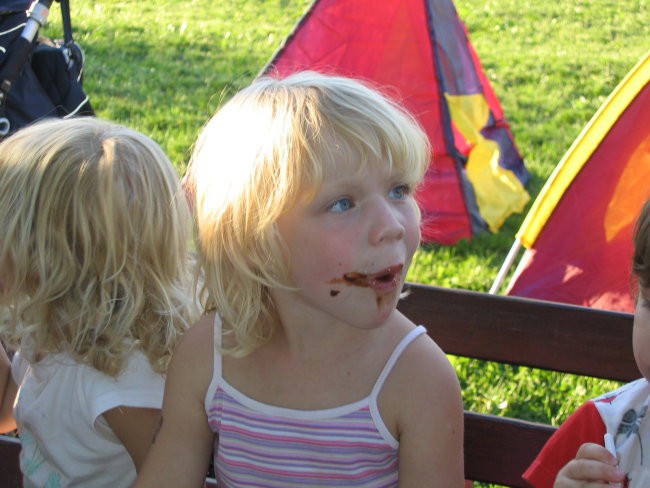 Mega otroški piknik  - foto povečava