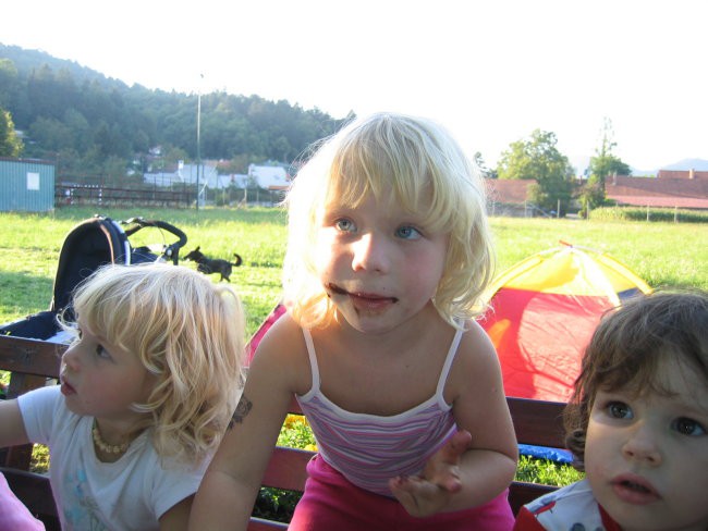 Mega otroški piknik  - foto povečava