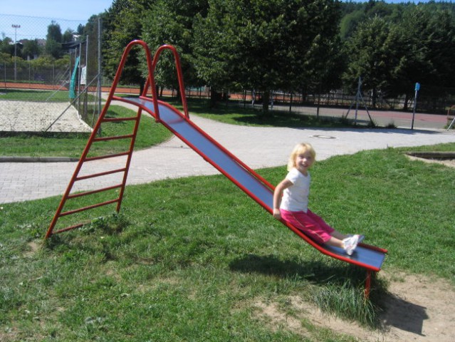 Mega otroški piknik  - foto