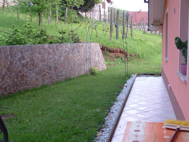 Dom-okolica 2009 - foto