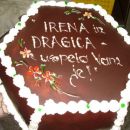 orehova torta oblita s čokolado