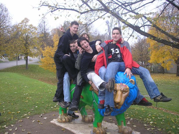 this Lion saw better days... trust me :D