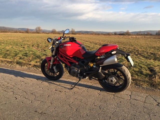 DUCATI Monster 796 - foto