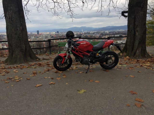 DUCATI Monster 796 - foto