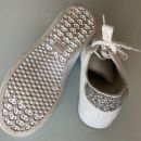 sneaker belo srebrna obutev št. 39 ali 24,3 cm
