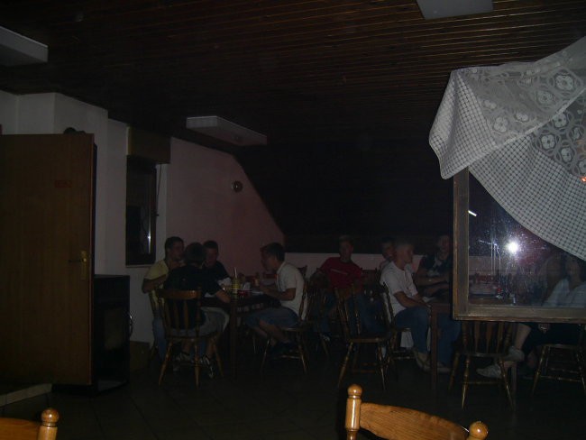 17.8.07- Slini praznuje 18let  - foto povečava