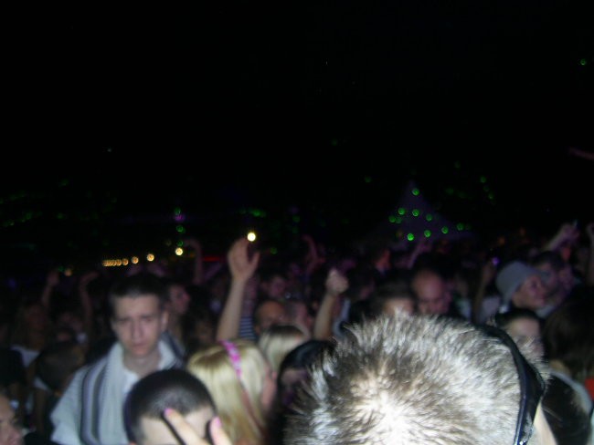 25.8.07- Žur z razlogom Umek v parku Tivoli,  - foto povečava