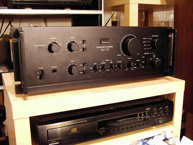 Sansui AU-717 - foto povečava