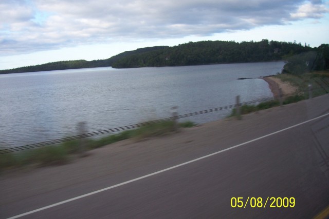 Jezero Superior, posnetek ic avtobusa v bližini Thunder Bay-a