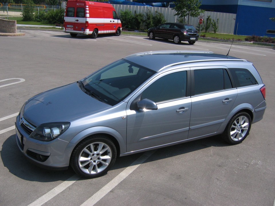 Opel Astra - foto povečava