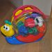 fisher price polžek za vstavljanje likov,