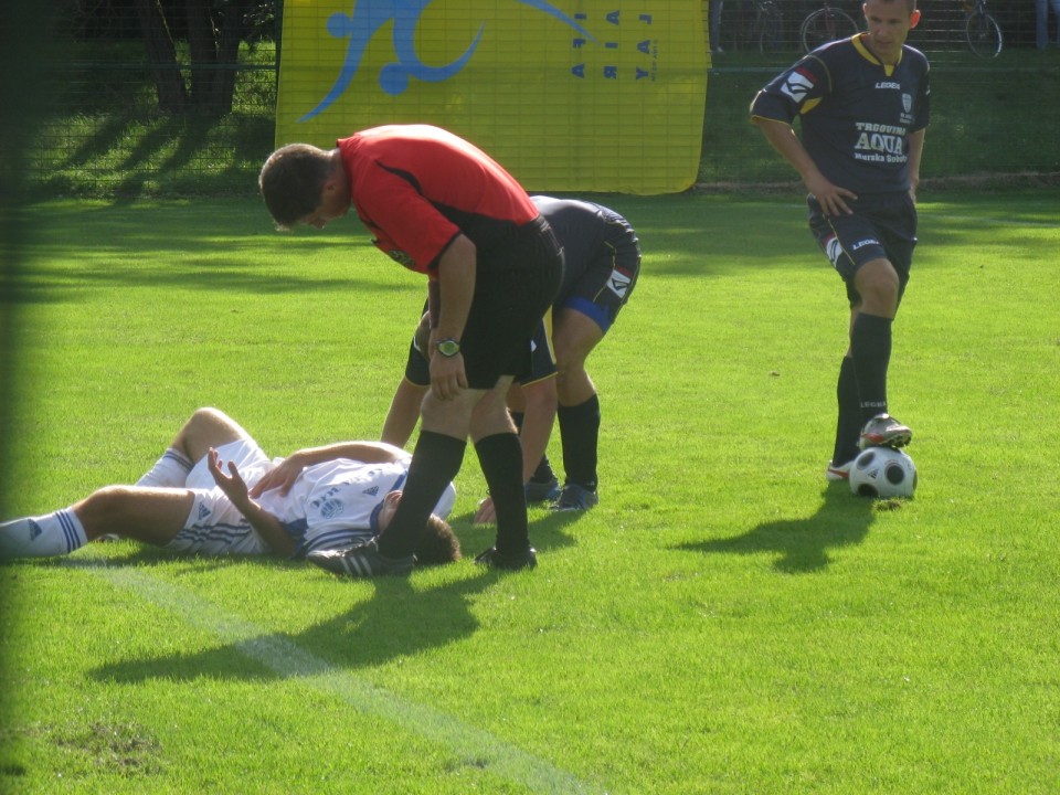 Ižakovci 0:2 Turnišče 09/10 - foto povečava