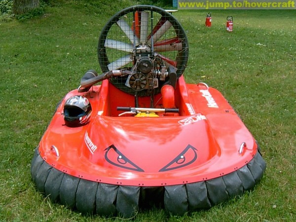 MAD hovercraft - foto