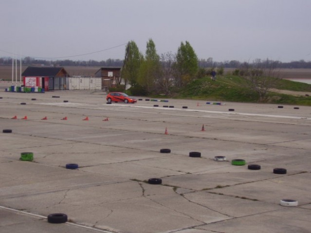 AUTOSLALOM WIEN 7.4.2007 - foto