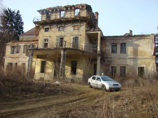 Grad - foto povečava