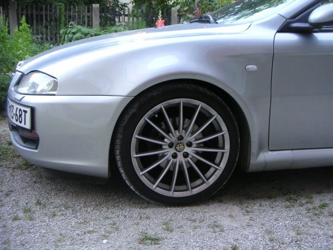 Alfa GT - foto povečava