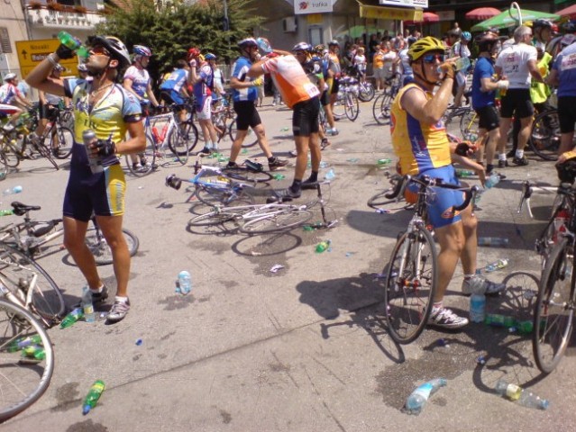 Maraton Franja 2007: okrepčevalnica Cerkno