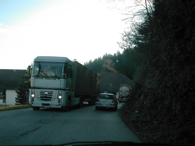 in vse to vozi skozi muzej v Bistri