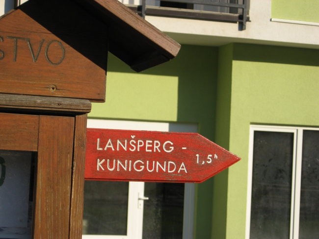 Smerokaz proti Kunigundi in Lanšpergu