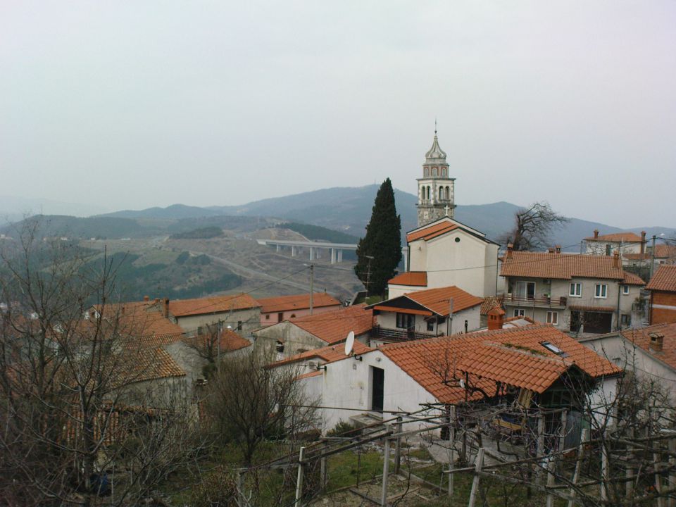 Kraški rob, 20. marec 2010 - foto povečava