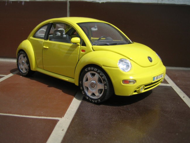 NEW BEETLE (1998), 1:18
