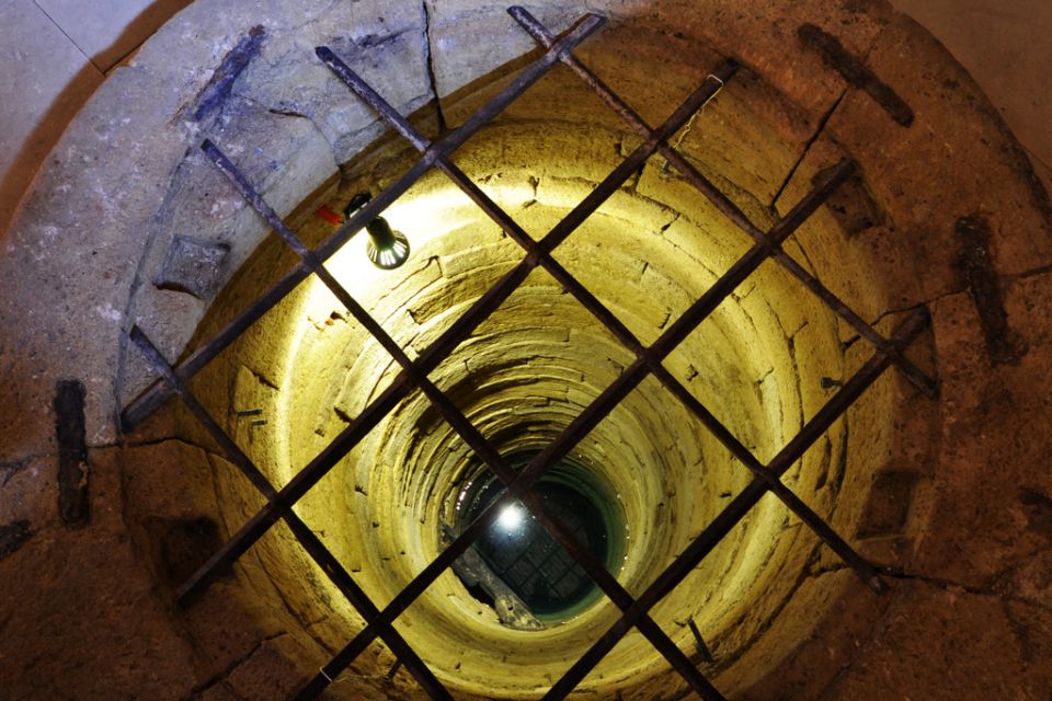 vodnjak v kleti (foto: J.Žel)