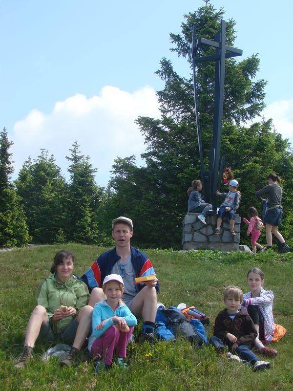 Pohorje-tri generacije-junij 2010 - foto povečava