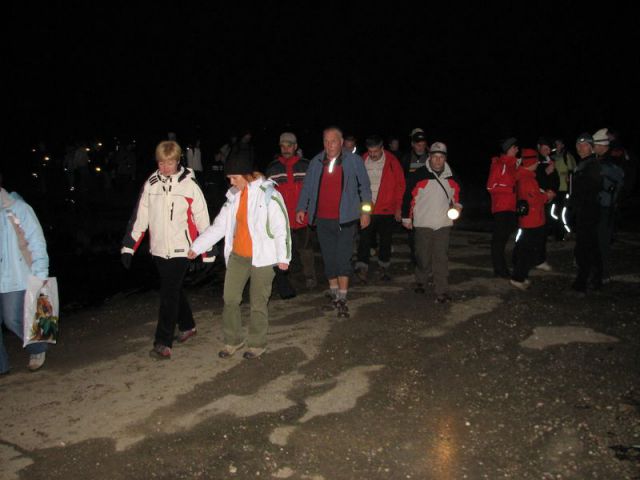 Pohod ob polni luni na Zavrh 20. nov.2010 - foto