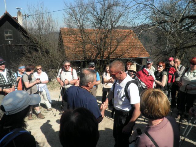 Grmada_tošč-april+ogledna 2011 - foto