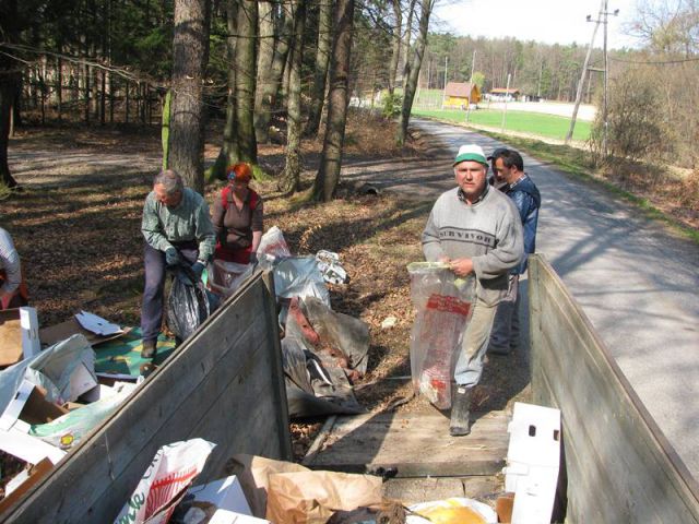 Očiščevalna akcija (mar.2012) - foto