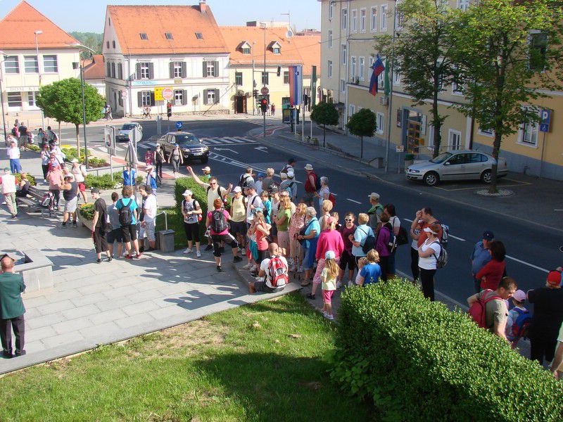 Prvomajski pohod na Zavrh (maj.2012) - foto povečava